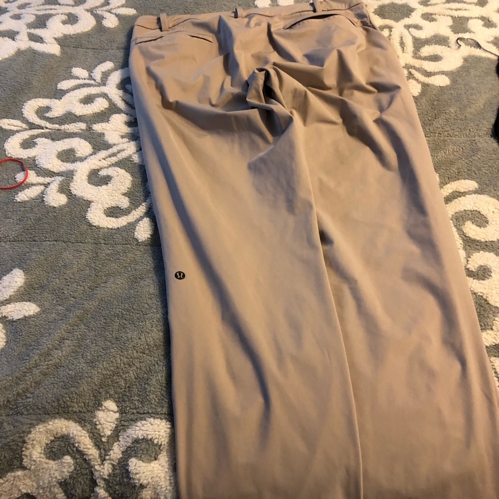 Like new lululemon pants 33 x 32
